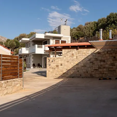 Evelyn Crete Villa