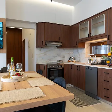 Evelyn Crete Villa *
