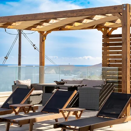 Evelyn Crete Villa Tsoútsouros